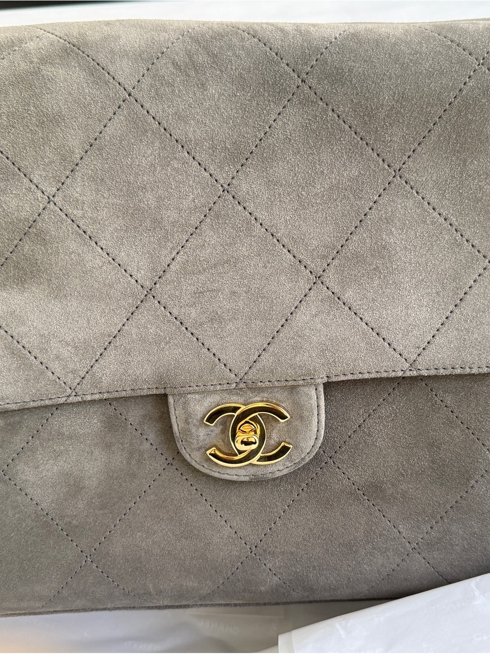 CHANEL FLAPBAG, VEAU VELOURS/MJP,
SUEDE CALFSKIN &
GOLD-TONE METAL NWT
